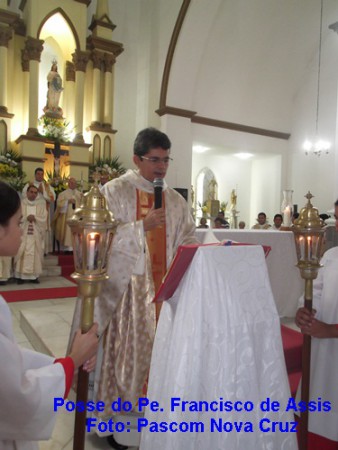 Padre Francisco de Assis foi empossado em Nova Cruz